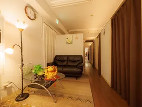Yokohama Hogushiya Relaxation Salon 3